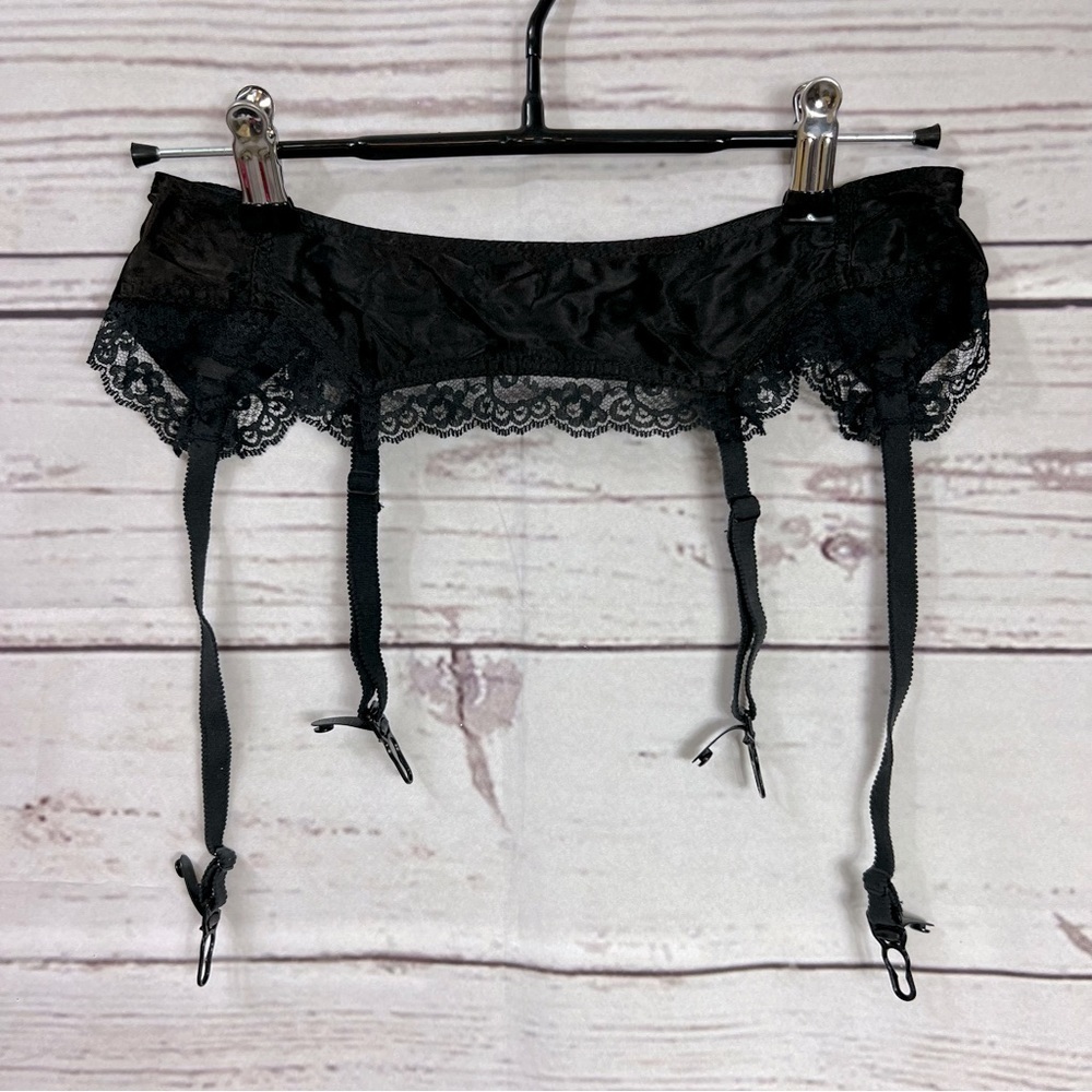 VINTAGE Simon garter 4 strap suspender belt for stockings Sz M